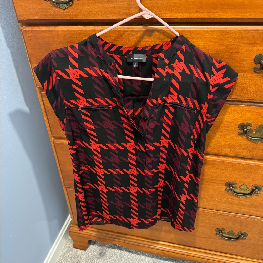 The Limited. Short sleeve blouse. Extra small. New